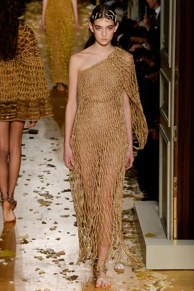 Look 38
